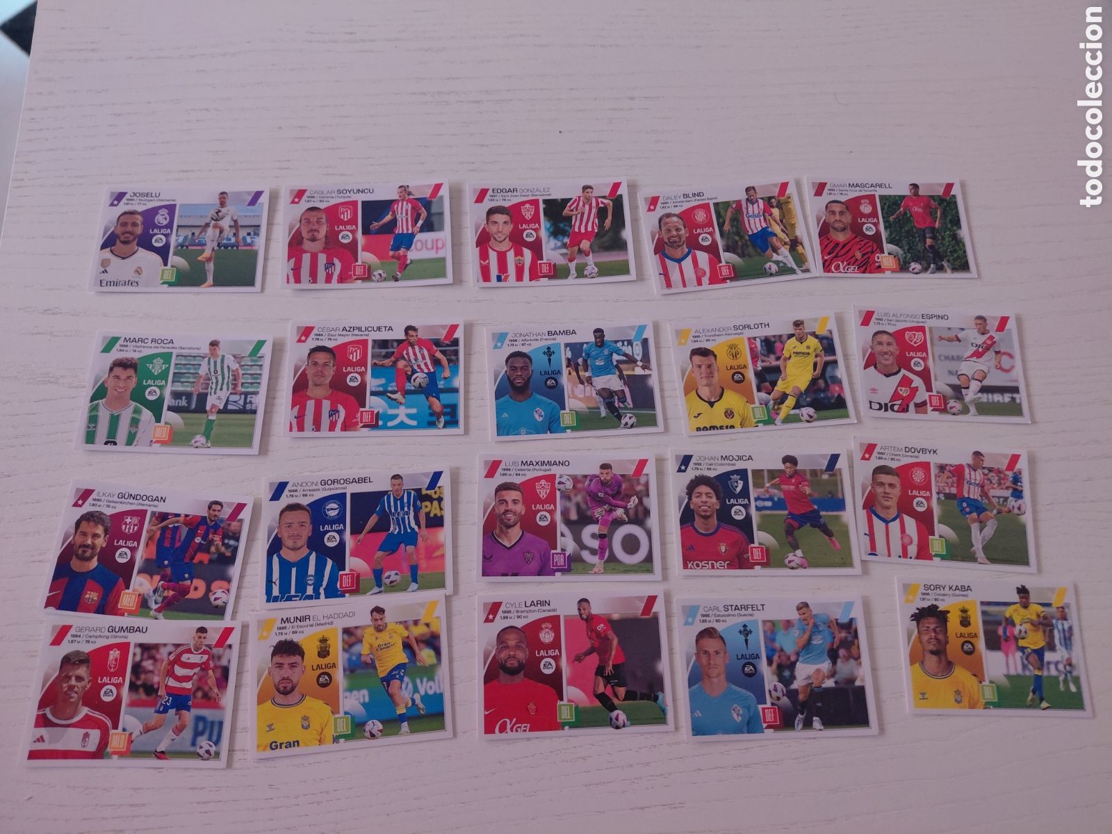 Cromos de F&uacute;tbol: Lote de 35 fichajes y 31 colocas Este 23/24