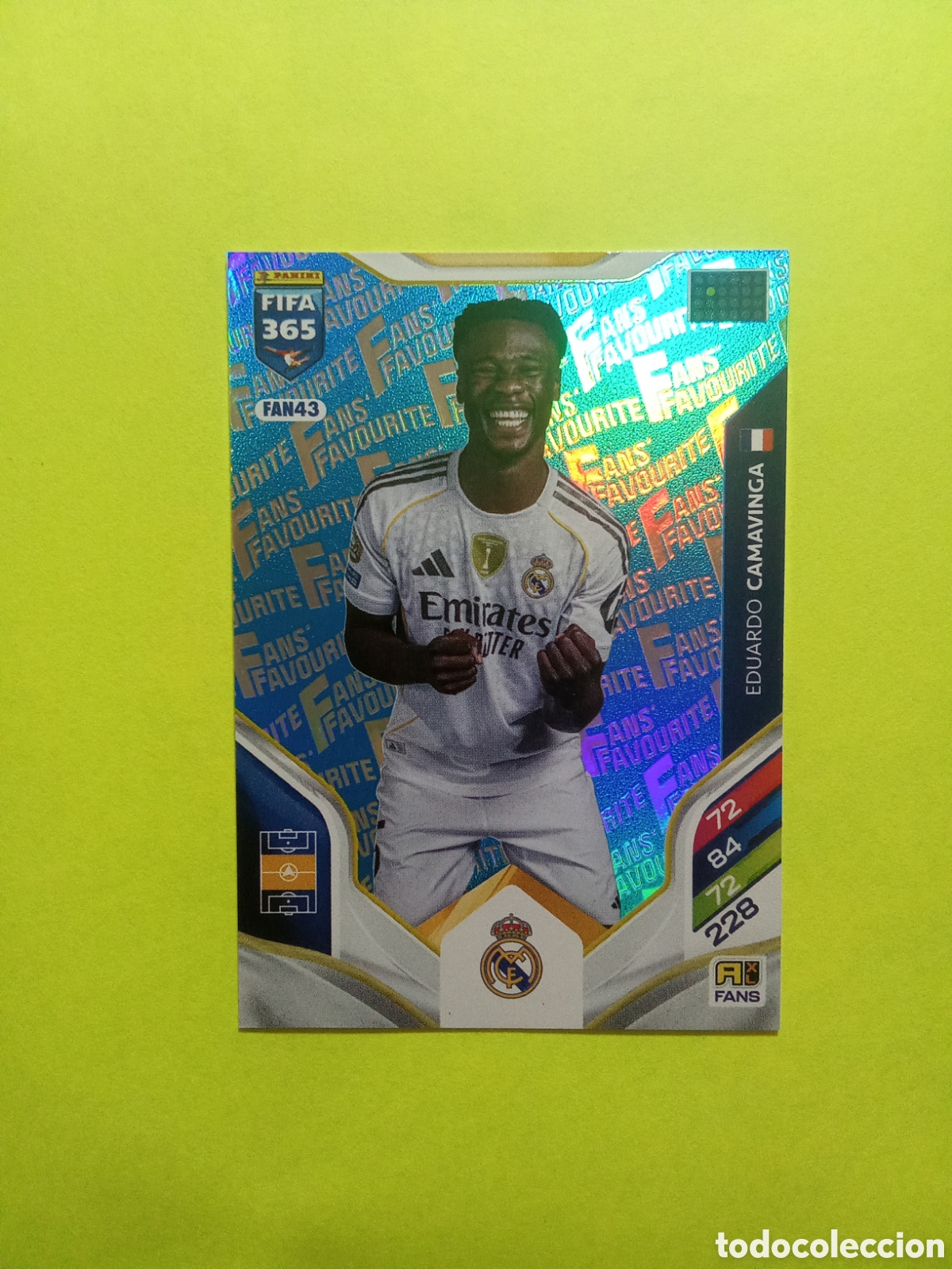 Cartes &agrave; collectionner de Football: CROMO FAN 43 CAMAVINGA REAL MADRID AZUL BLUE FAN FAVOURITE FIFA 365 2026 ADRENALYN 25-26