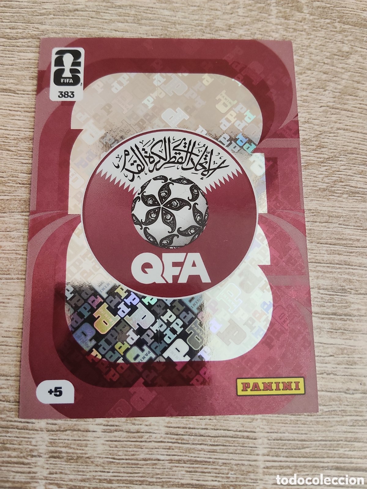 Cromos de F&uacute;tbol: Panini Adrenalyn mundial 2026 383 escudo Qatar