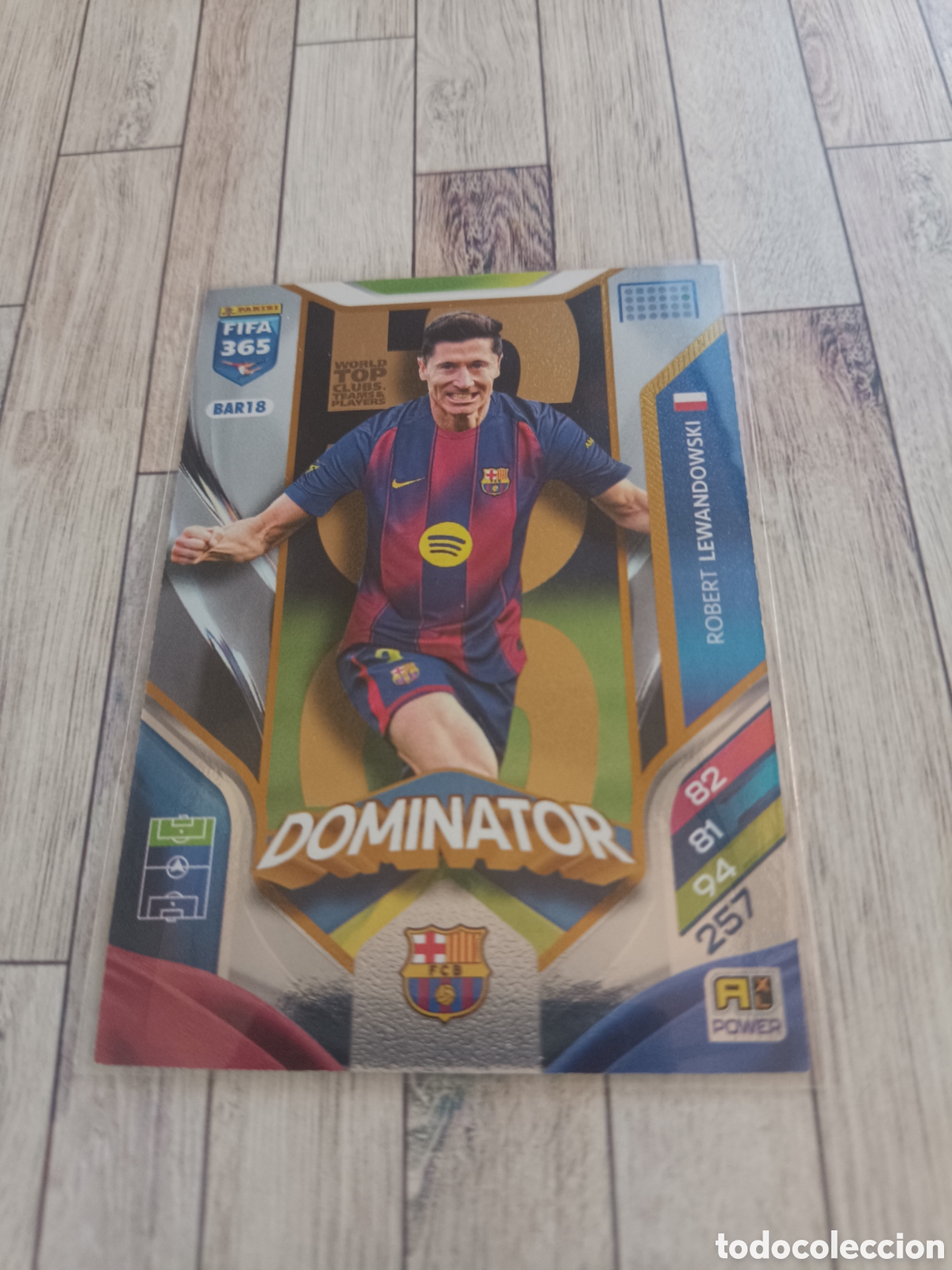 Figurine di Calcio: BAR18 ROBERT LEWANDOWSKI DOMINATOR BARCELONA ADRENALYN XL FIFA 365 2026