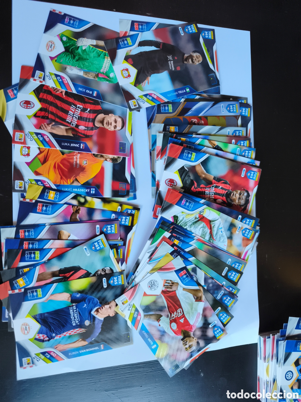 Cromos de F&uacute;tbol: 70 CROMOS FIFA365. 3 &oacute; 4 REPETIDOSS