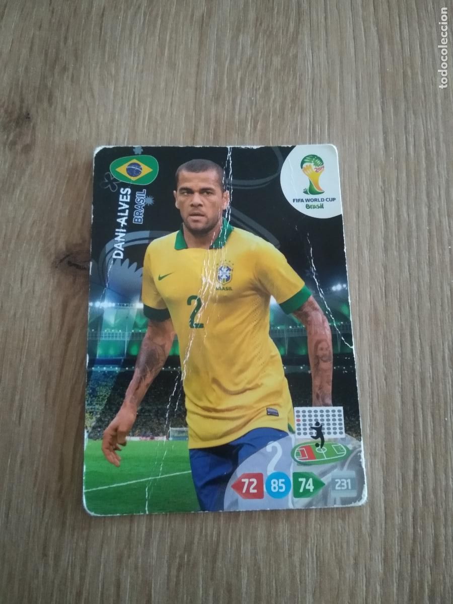 Figurine di Calcio: DANI ALVES BRASIL CROMO FUTBOL PANINI ADRENALYN MUNDIAL 2014 WORLD CUP COPA DEL MUNDO