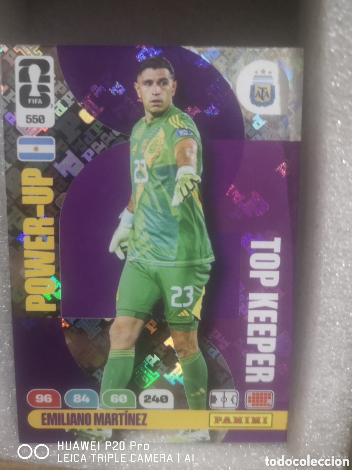 Cromos de F&uacute;tbol: ADRENALYN XL 2026 FIFA WORLD CUP TOP KEEPER POWER - UP EMILIANO MARTINEZ 550 ARGENTINA
