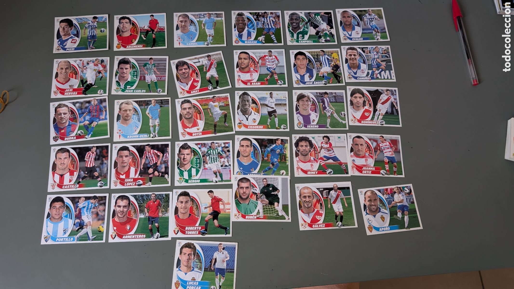 Cromos de F&uacute;tbol: LOTE 31 FICHAJES Y COLOCAS DIFERENTES LIGA ESTE 2012/13 12 13 NUNCA PEGADOS