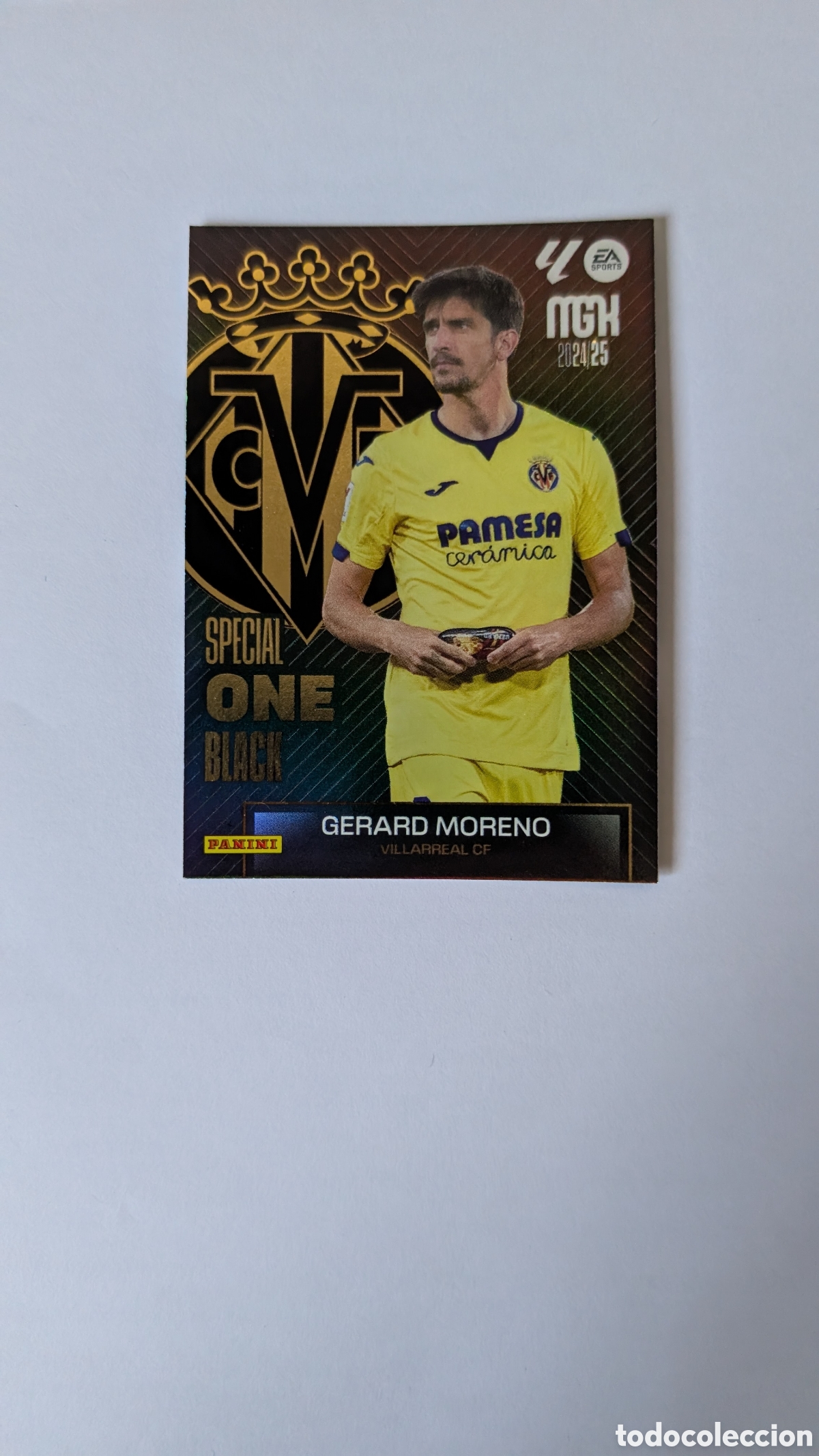 Figurine di Calcio: GERARD MORENO VILLARREAL SPECIAL ONE BLACK MEGACRACKS LIGA 2024/2025 24 25 PANINI