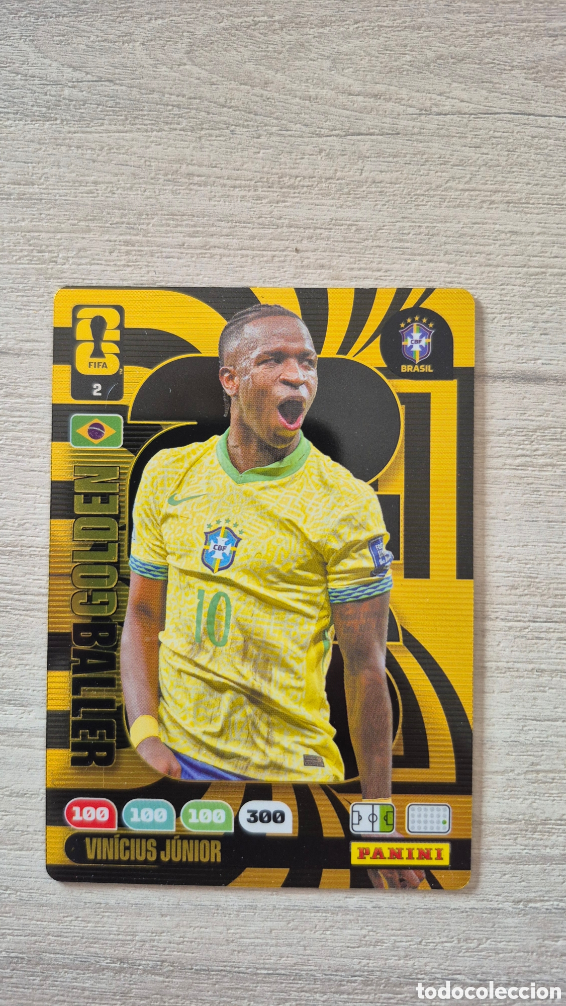 Cromos de F&uacute;tbol: N&deg;2 Golden Baller Vinicius Adrenalyn FIFA World Cup 26