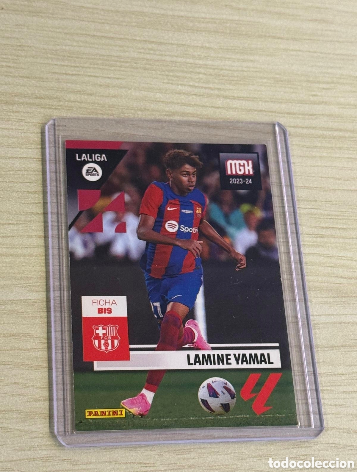 Figurine di Calcio: LAMINE YAMAL 108 BIS VERSI&Oacute;N ESPECIAL FUTURO BAL&Oacute;N DE ORO INVERSI&Oacute;N TOP