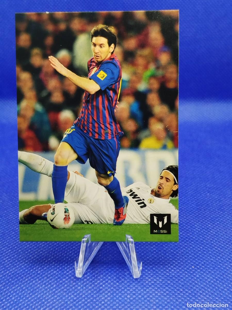 Cartes &agrave; collectionner de Football: #38 LIONEL MESSI 2013 ICONS OFFICIAL MESSI CARD COLECTION FC BARCELONA