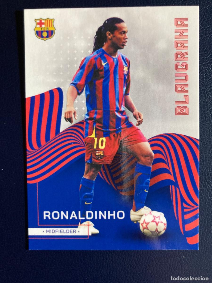 Cartes &agrave; collectionner de Football: 38 RONALDINHO BLAUGRANA - FC BARCELONA TOPPS SET 2022 2023 22 23