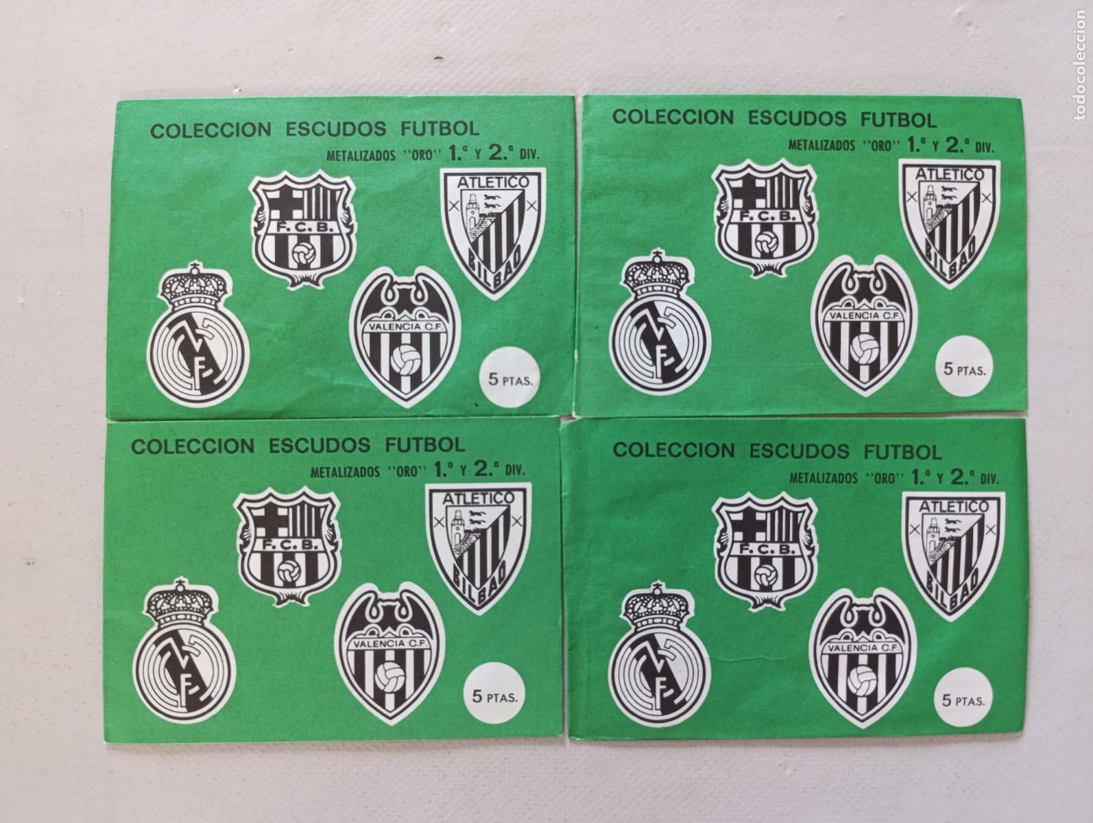 Cartes &agrave; collectionner de Football: LOTE 4 SOBRES COLECCION ESCUDOS FUTBOL METALIZADOS ORO 1&ordf; Y 2&ordf; DIVISION - SOBRES SIN ABRIR (334D#w)