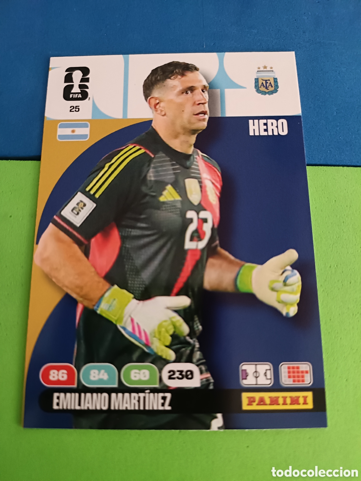 Figurine di Calcio: Adrenalyn XL Fifa World cup 2026 mundial - 25 Emiliano Dibu Mart&iacute;nez Argentina