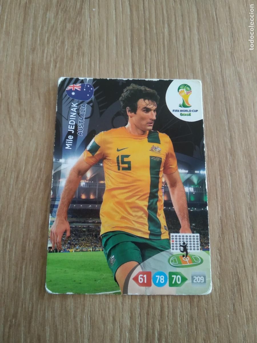 Cartes &agrave; collectionner de Football: MILE JEDINAK AUSTRALIA CROMO FUTBOL PANINI ADRENALYN MUNDIAL 2014 WORLD CUP COPA DEL MUNDO
