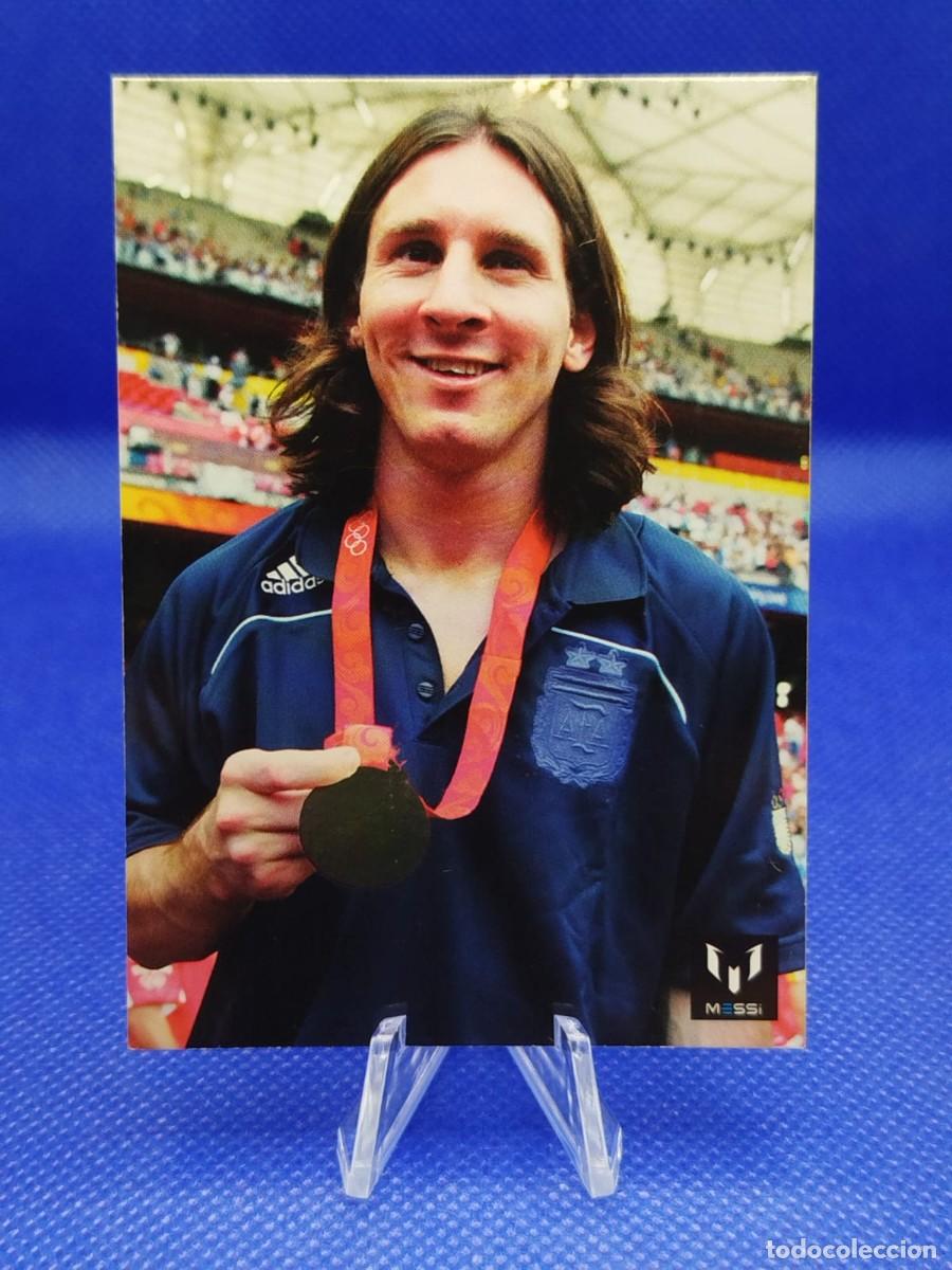 Cromos de Futebol: #104 LIONEL MESSI 2013 ICONS OFFICIAL MESSI CARD COLECTION &rdquo;ORO OLIMPICO 2008&rdquo;