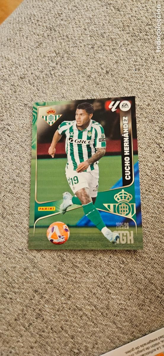 Cartes &agrave; collectionner de Football: betis cucho hernandez 106 megacracks 2025 2026 25 26 trading card