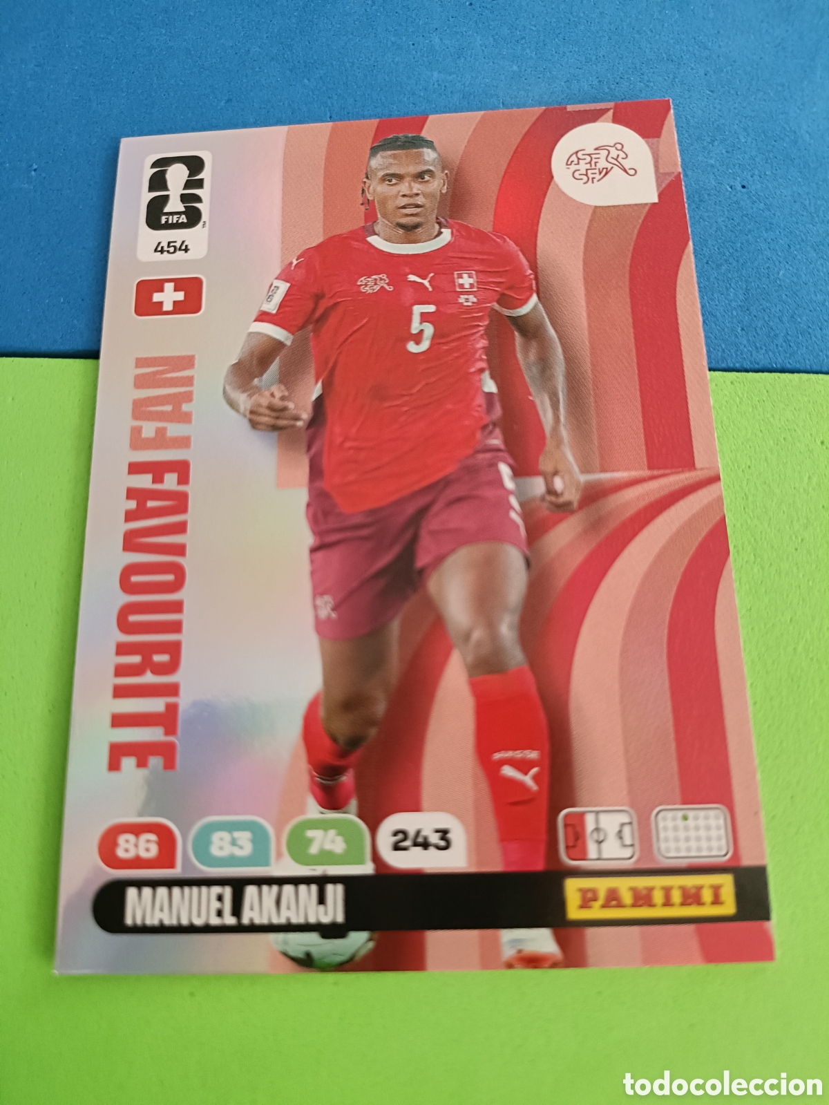Cromos de F&uacute;tbol: Adrenalyn XL Fifa World cup 2026 mundial - Fan Favourite 454 Akanji