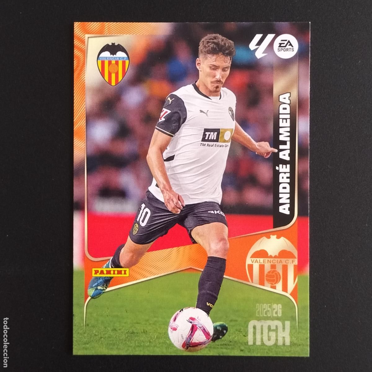 Cromos de F&uacute;tbol: MGK 354 ANDRE ALMEIDA VALENCIA CROMOS ALBUM MEGACRACKS LIGA FUTBOL 2025 2026 25 26
