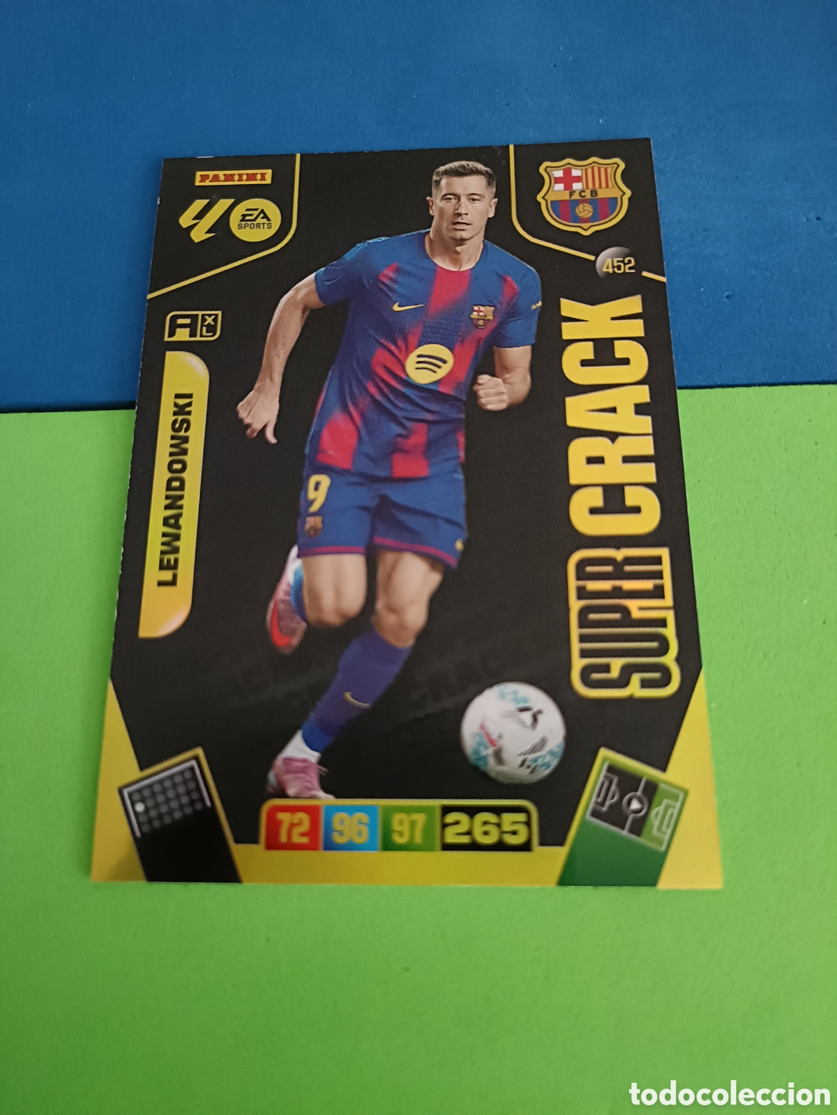 Football Stickers: ADRENALYN XL 2025 2026 25 26 Panini Liga - Super crack 452 Lewandowski Barcelona