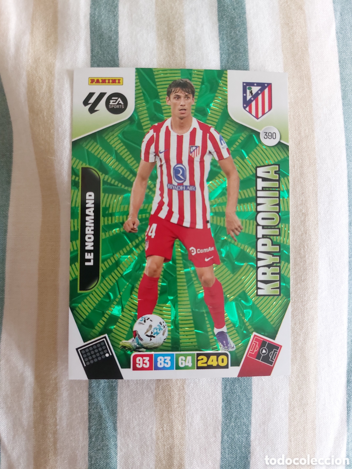 Cromos de F&uacute;tbol: 390 LE NORMAND KRYPTONITA ATL&Eacute;TICO DE MADRID 25 26 ADRENALYN XL 2025 2026