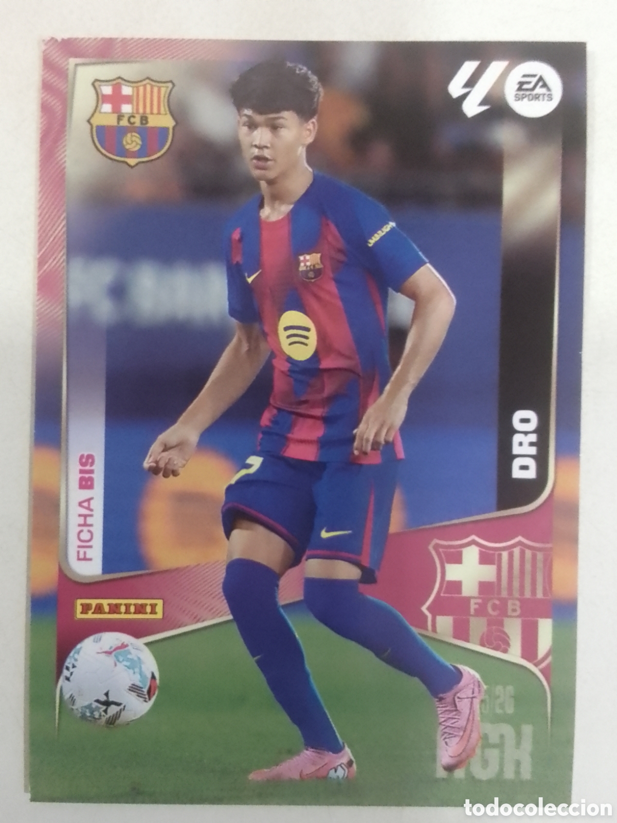 Cartes &agrave; collectionner de Football: Megacracks 2025/26 n&deg; 82 BIS Dro &bull; Barcelona. FICHA BIS.