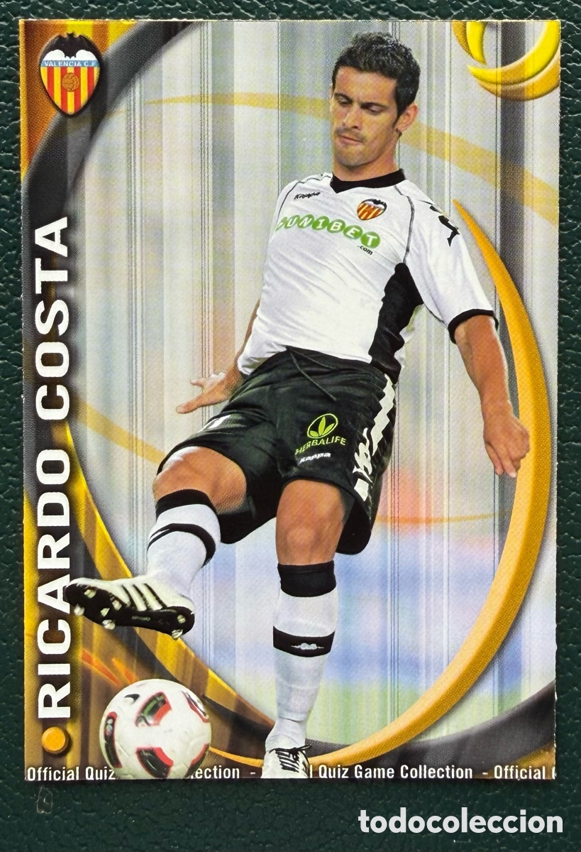 Cartes &agrave; collectionner de Football: 674 RICARDO COSTA VALENCIA CF FICHAS ALBUM MUNDICROMO 2010 2011 10 11