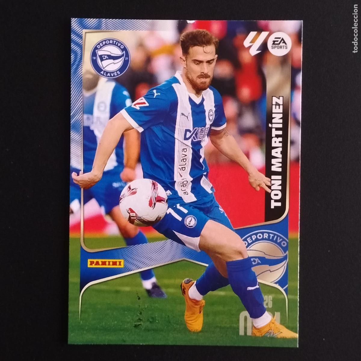 Cromos de F&uacute;tbol: DEFECTO MGK 35 TONI MARTINEZ ALAVES CROMOS ALBUM MEGACRACKS LIGA FUTBOL 2025 2026 25 26