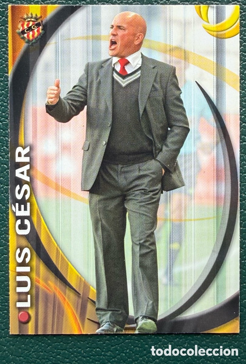 Fu&szlig;ball-Sticker: 1071 LUIS CESAR GIMNASTIC DE TARRAGONA FICHAS ALBUM MUNDICROMO 2010 2011 10 11