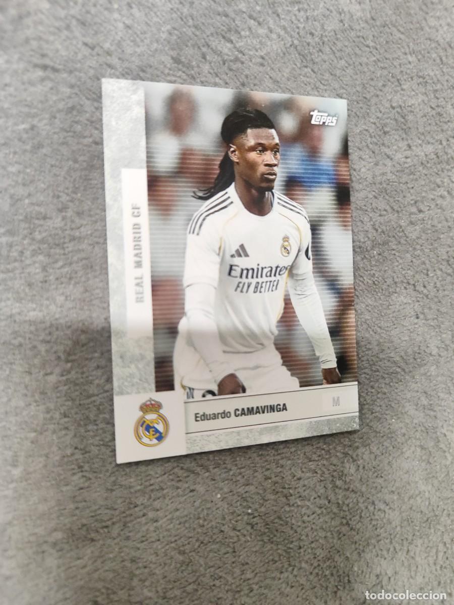 Fu&szlig;ball-Sticker: 11 TEAM SET REAL MADRID 25 26 EDUARDO CAMAVINGA FIRST TEAM TOPPS 2025 2026