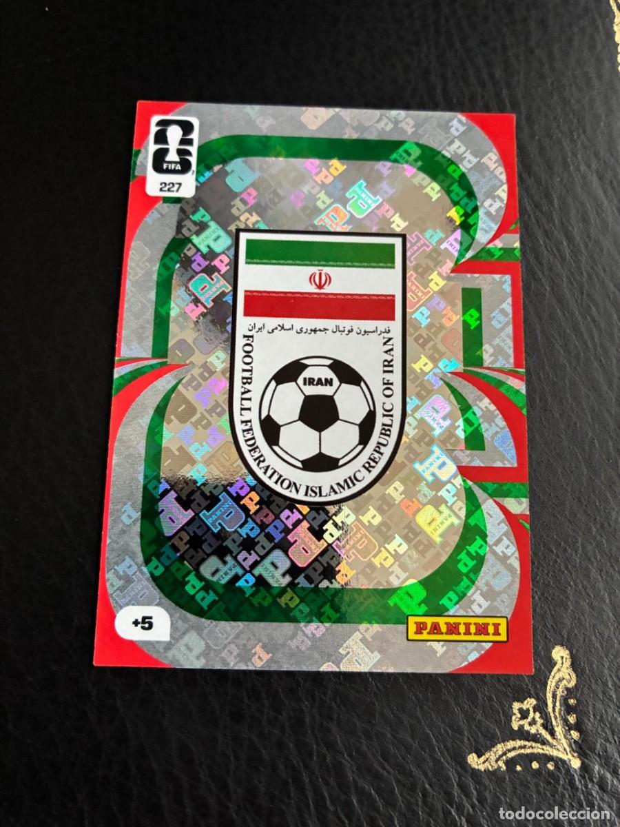 Cartes &agrave; collectionner de Football: 227 ESCUDO IRAN FIFA WORLD CUP ADRENALYN MUNDIAL 2026 26 PANINI