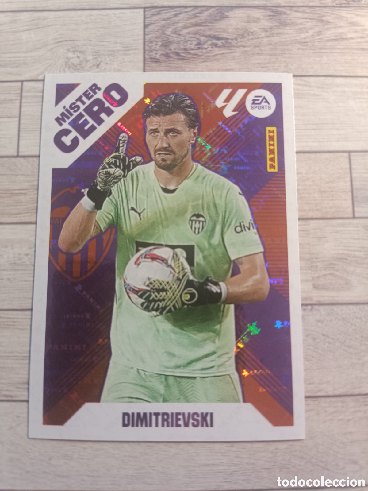 Fu&szlig;ball-Sticker: L4 DIMITRIEVSKI VALENCIA MISTER CERO LIGA ESTE 2025 2026 PANINI 25 26 SIN PEGAR