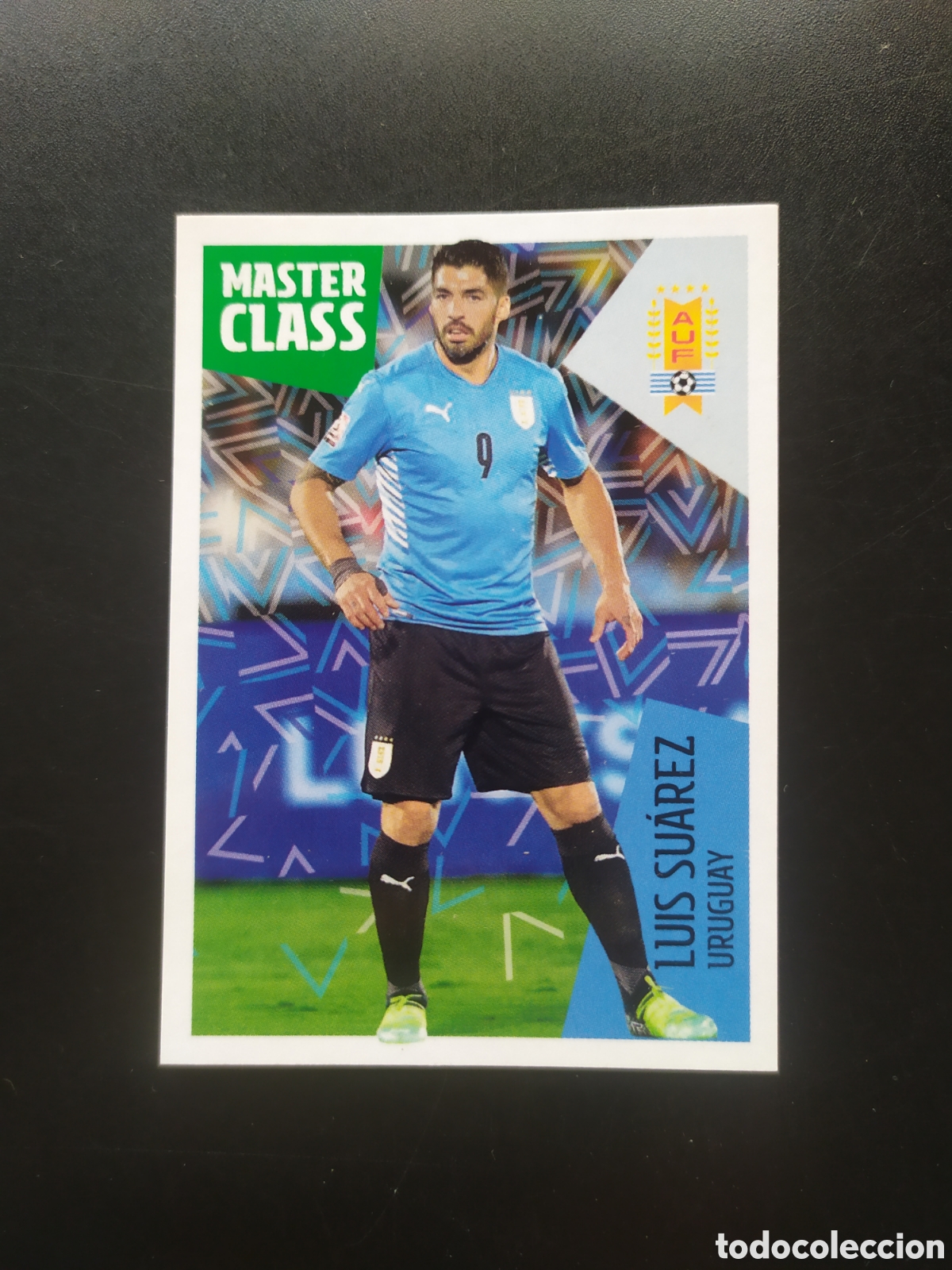 Cartes &agrave; collectionner de Football: FIFA WORLD CUP 2022 QATAR idolos Roja Carrefour panini Luis Su&aacute;rez n&deg; 60 Uruguay