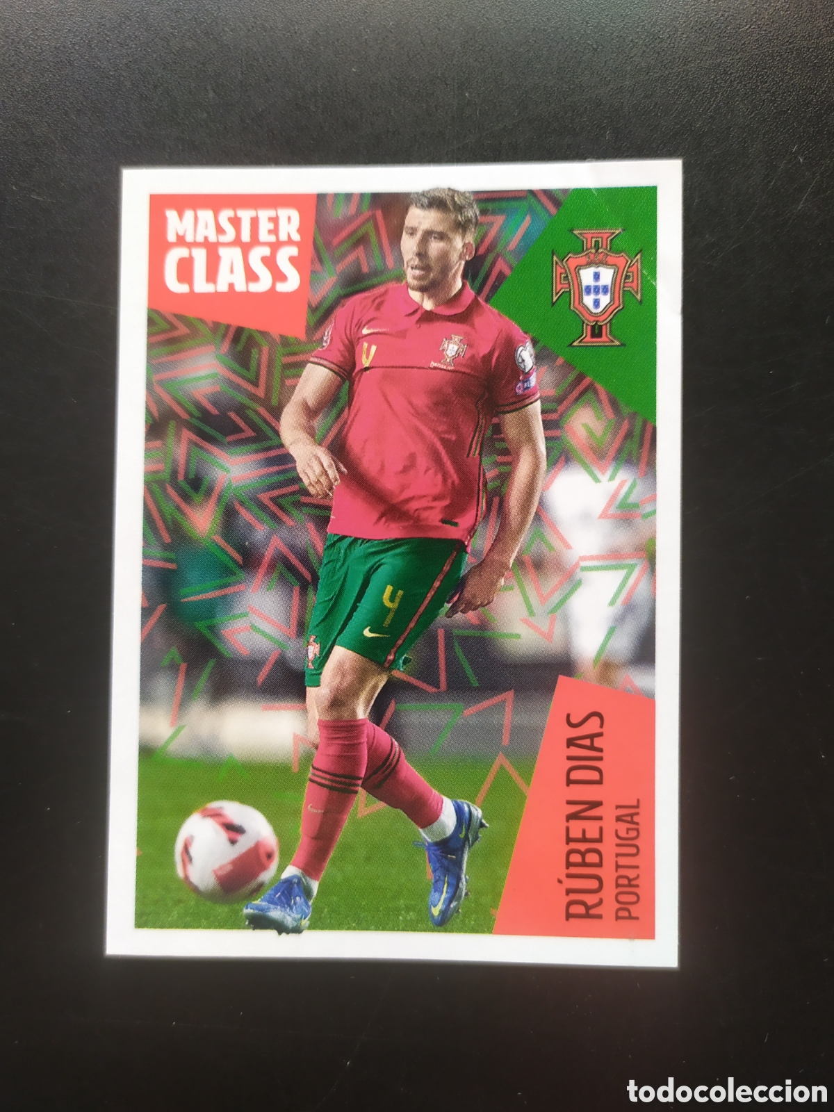 Cartes &agrave; collectionner de Football: FIFA WORLD CUP 2022 QATAR idolos Roja Carrefour panini Rub&eacute;n Dias n&deg; 68 Portugal