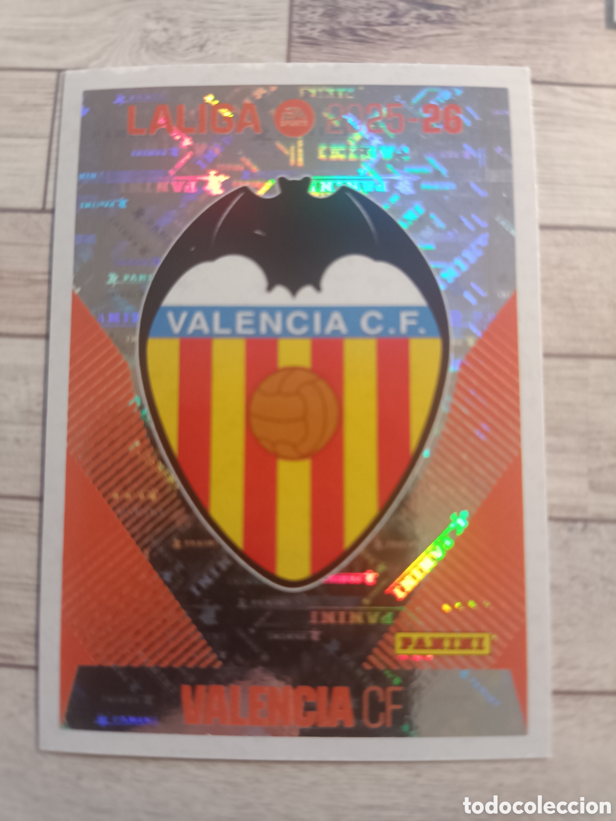 Cromos de F&uacute;tbol: 1 ESCUDO VALENCIA LIGA ESTE 2025 2026 PANINI 25 26 SIN PEGAR