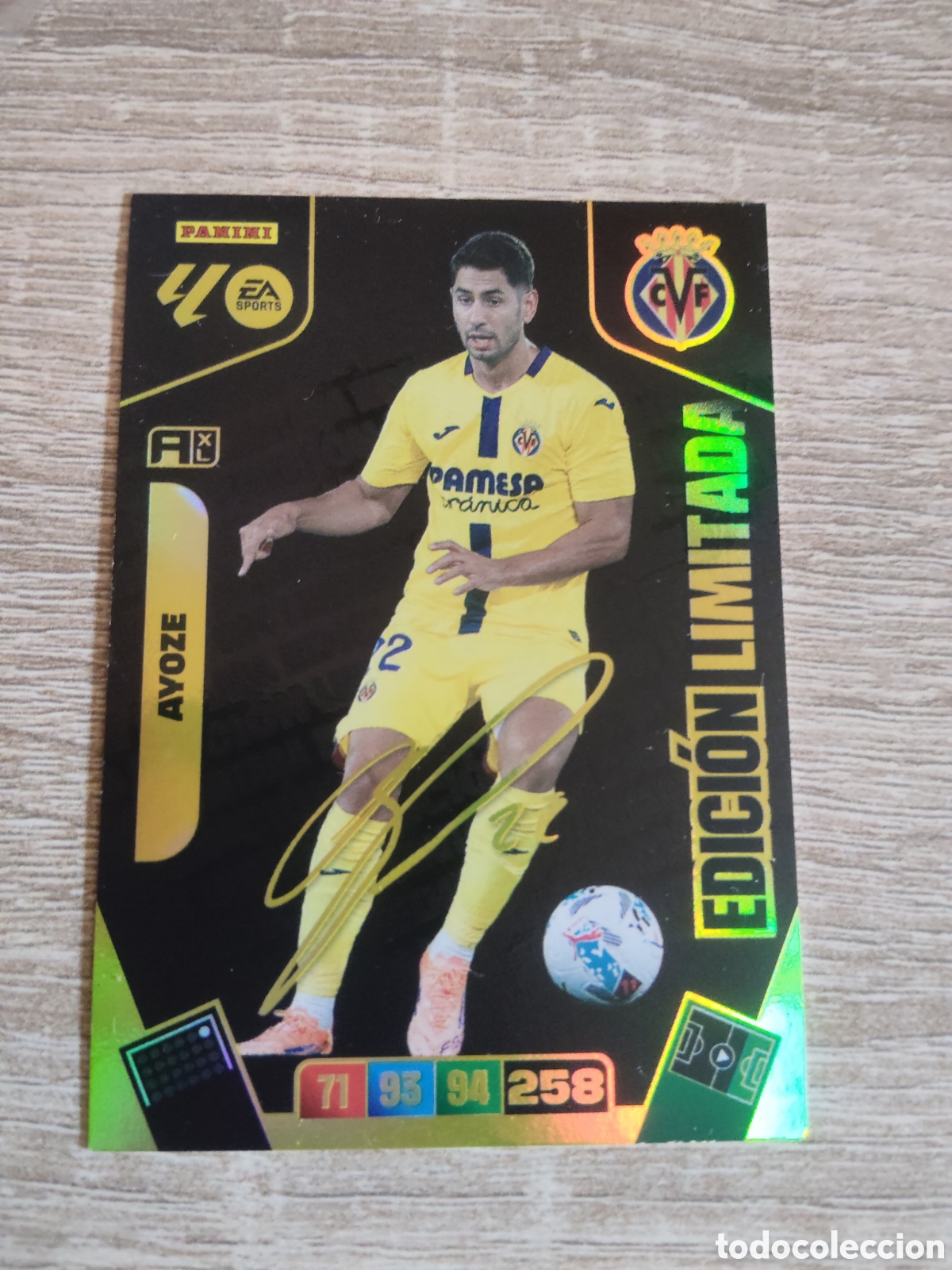 Cromos de F&uacute;tbol: Panini Adrenalyn 2025 2026 25 26 Ayoze Villarreal edici&oacute;n limitada firmada