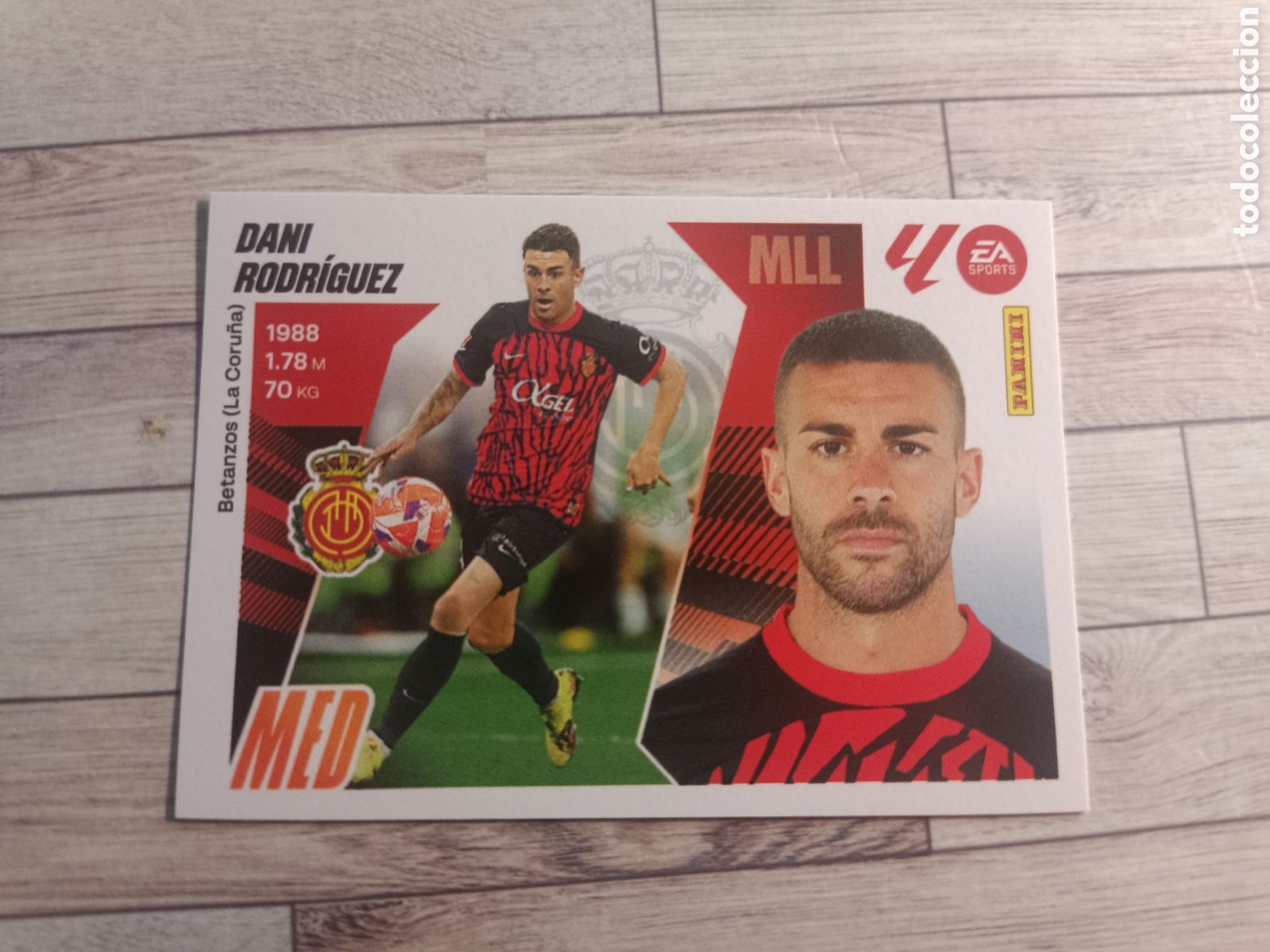 Cromos de Futebol: 16 DANI RODRIGUEZ MALLORCA LIGA ESTE 2025 2026 PANINI 25 26 SIN PEGAR