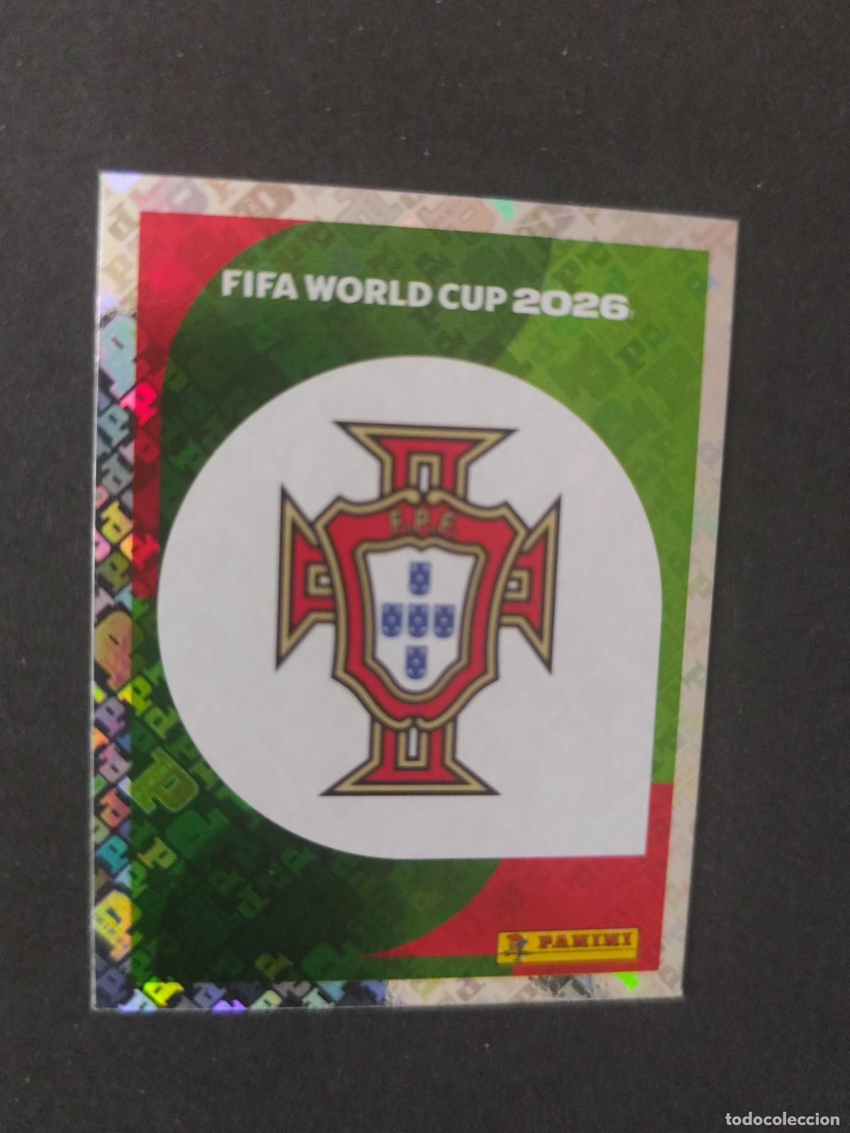 Cartes &agrave; collectionner de Football: POR1 EMBLEM ESCUDO 1 PORTUGAL MUNDIAL FIFA WORLD CUP 2026 STICKER PANINI SIN PEGAR