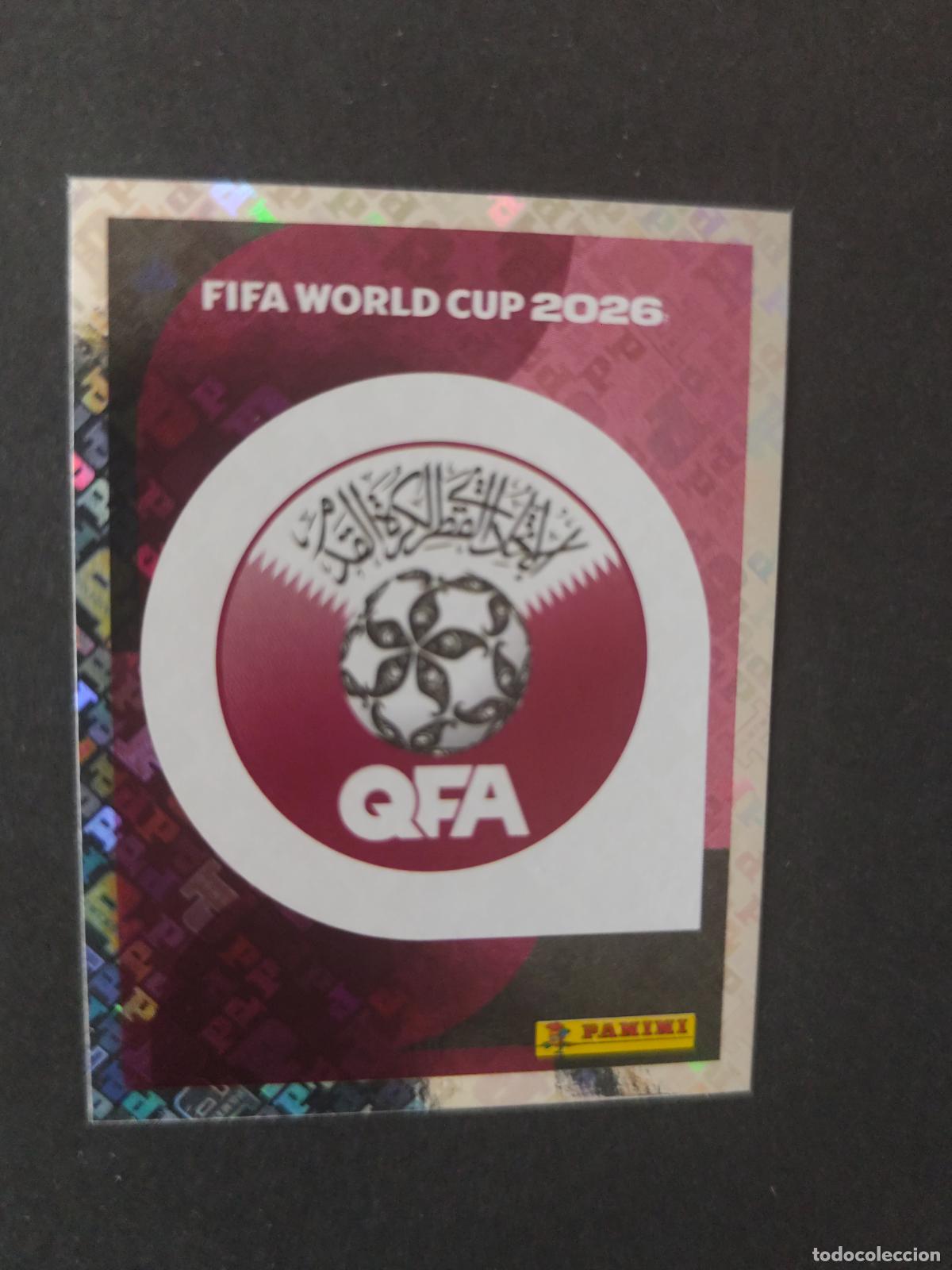 Cartes &agrave; collectionner de Football: QAT1 EMBLEM ESCUDO 1 QATAR CATAR MUNDIAL FIFA WORLD CUP 2026 STICKER PANINI SIN PEGAR