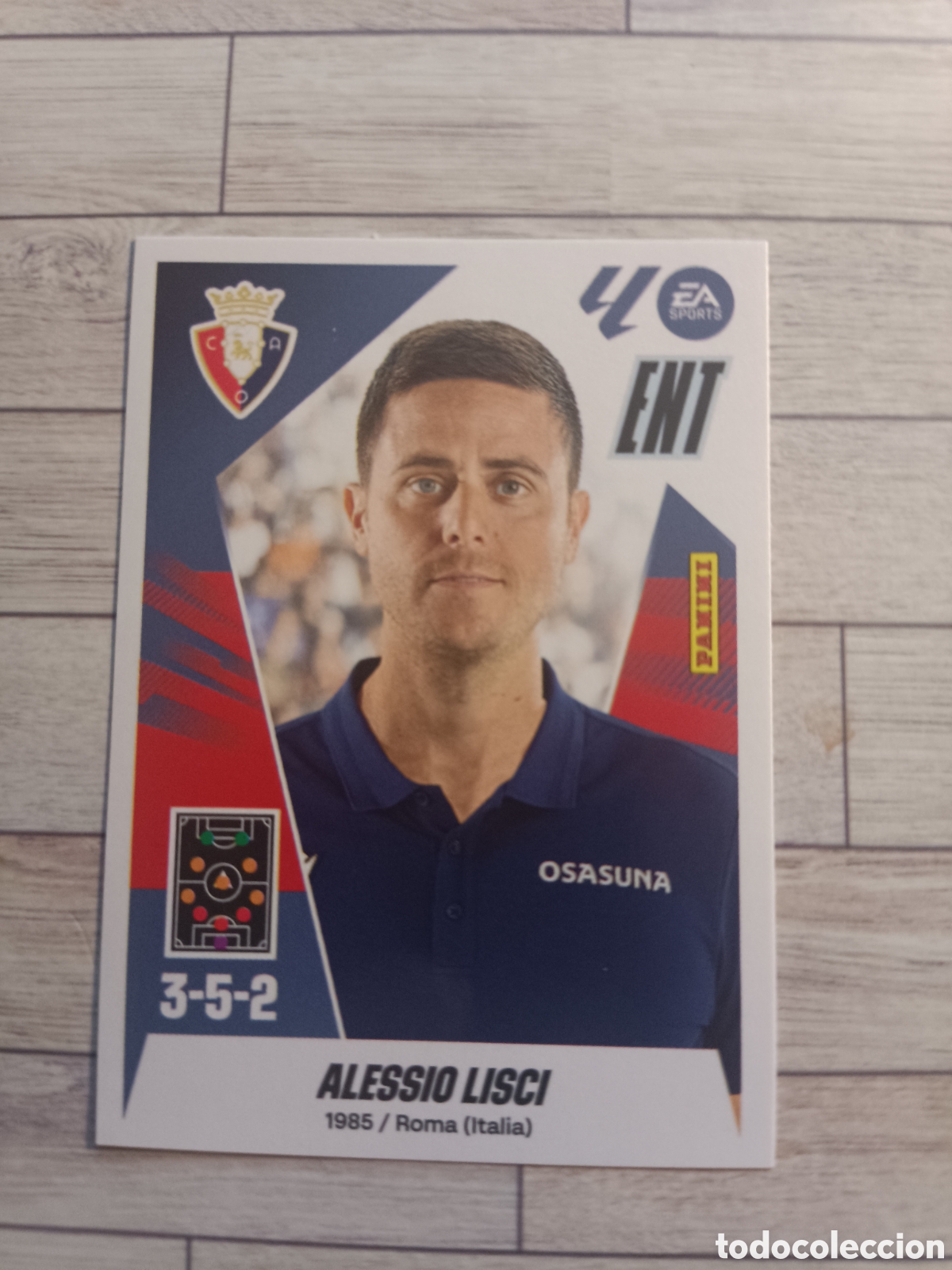 Cromos de F&uacute;tbol: 2 ALESSIO LISCI ENTRENADOR OSASUNA LIGA ESTE 2025 2026 PANINI 25 26 SIN PEGAR