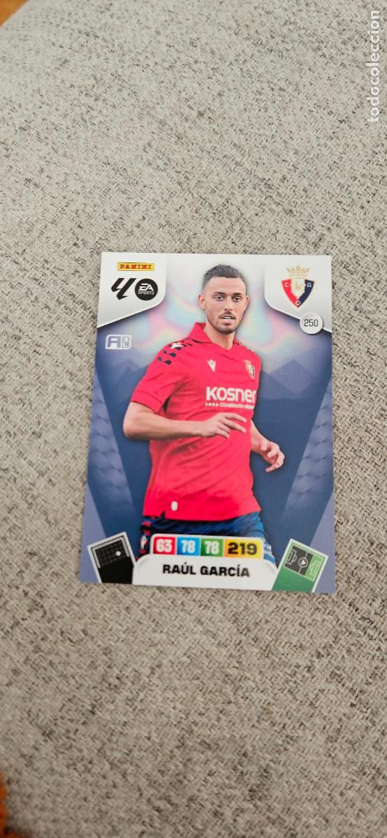 Cromos de Futebol: osasuna 250 raul garcia adrenalyn 2025 2026 25 26 trading card