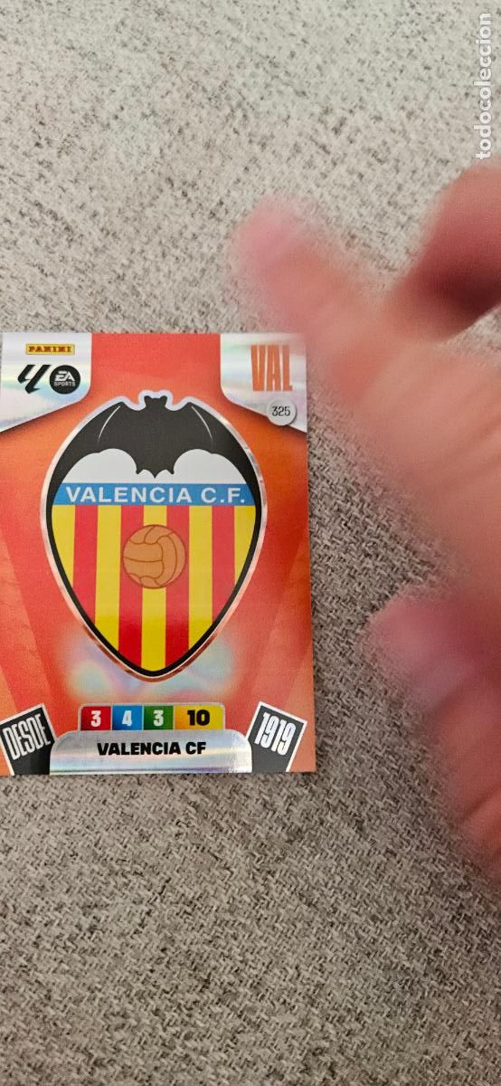 Cromos de Futebol: valencia escudo 325 adrenalyn 2025 2026 25 26 trading card