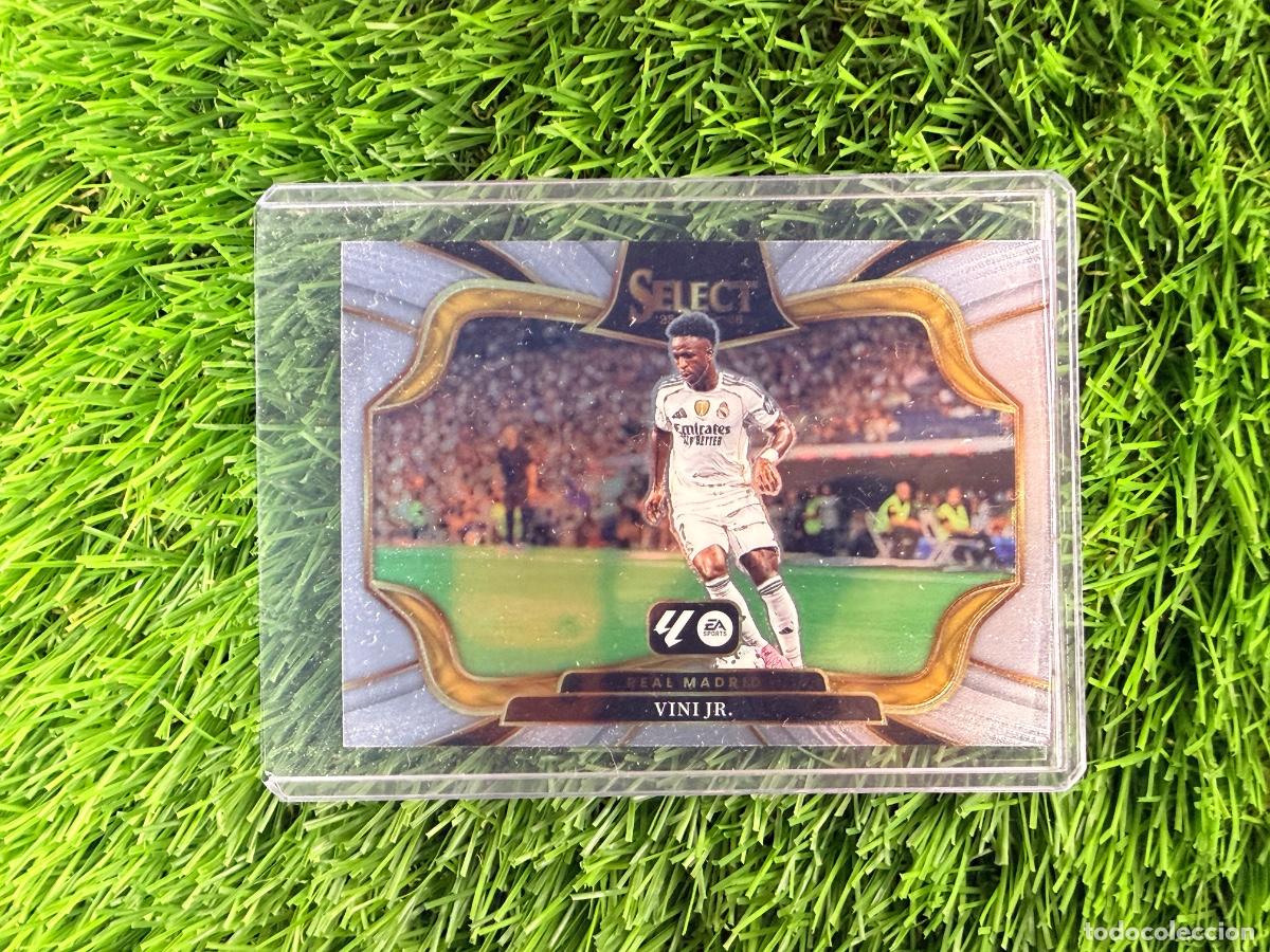 Cartes &agrave; collectionner de Football: N&ordm; 233 Vin&iacute;cius Jr Base Field Level Real Madrid CF Select La Liga 25 26
