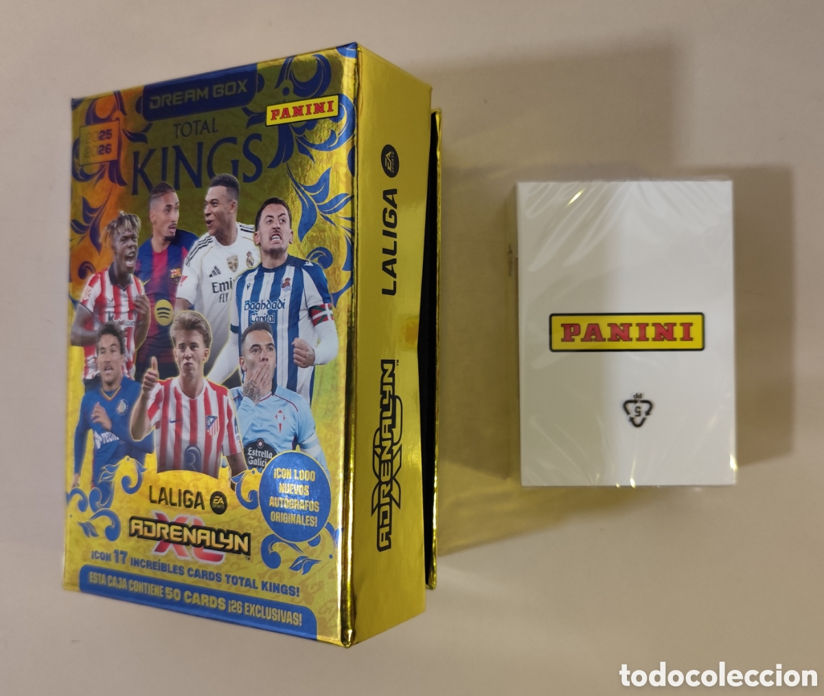 Football Stickers: CAJA DREAM BOX TOTAL KINGS 2025 2026