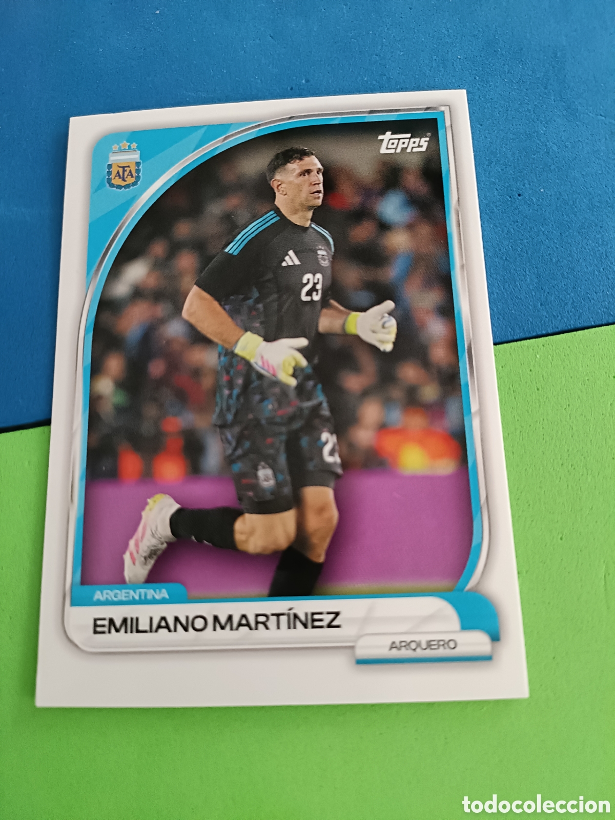 Cromos de F&uacute;tbol: TOPPS Argentina Collector Tin 25 26 2025 2026 - 1 Dibu Emiliano Mart&iacute;nez