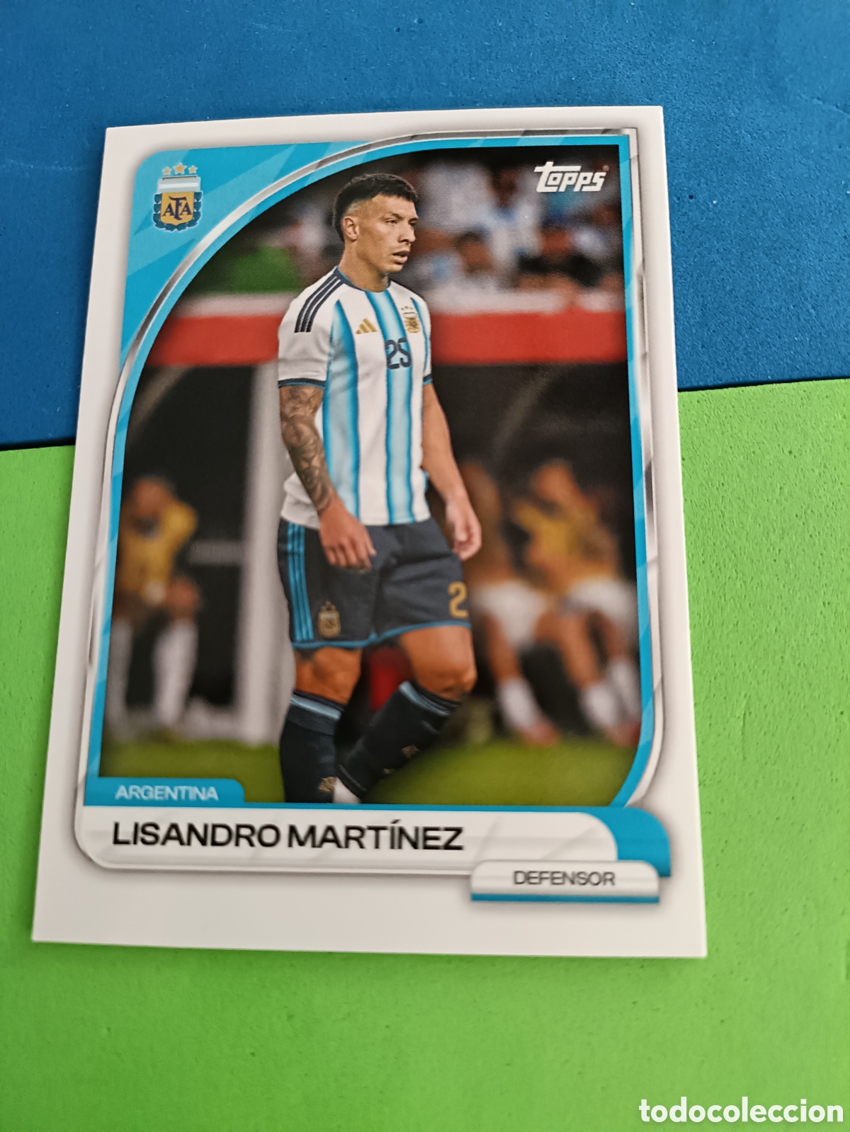 Fu&szlig;ball-Sticker: TOPPS Argentina Collector Tin 25 26 2025 2026 - 4 Lisandro Mart&iacute;nez