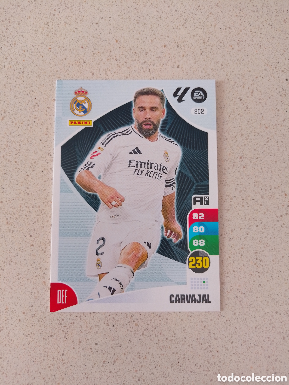 Fu&szlig;ball-Sticker: CARTA 202 CARVAJAL REAL MADRID. ADRENALYN XL 24/25.