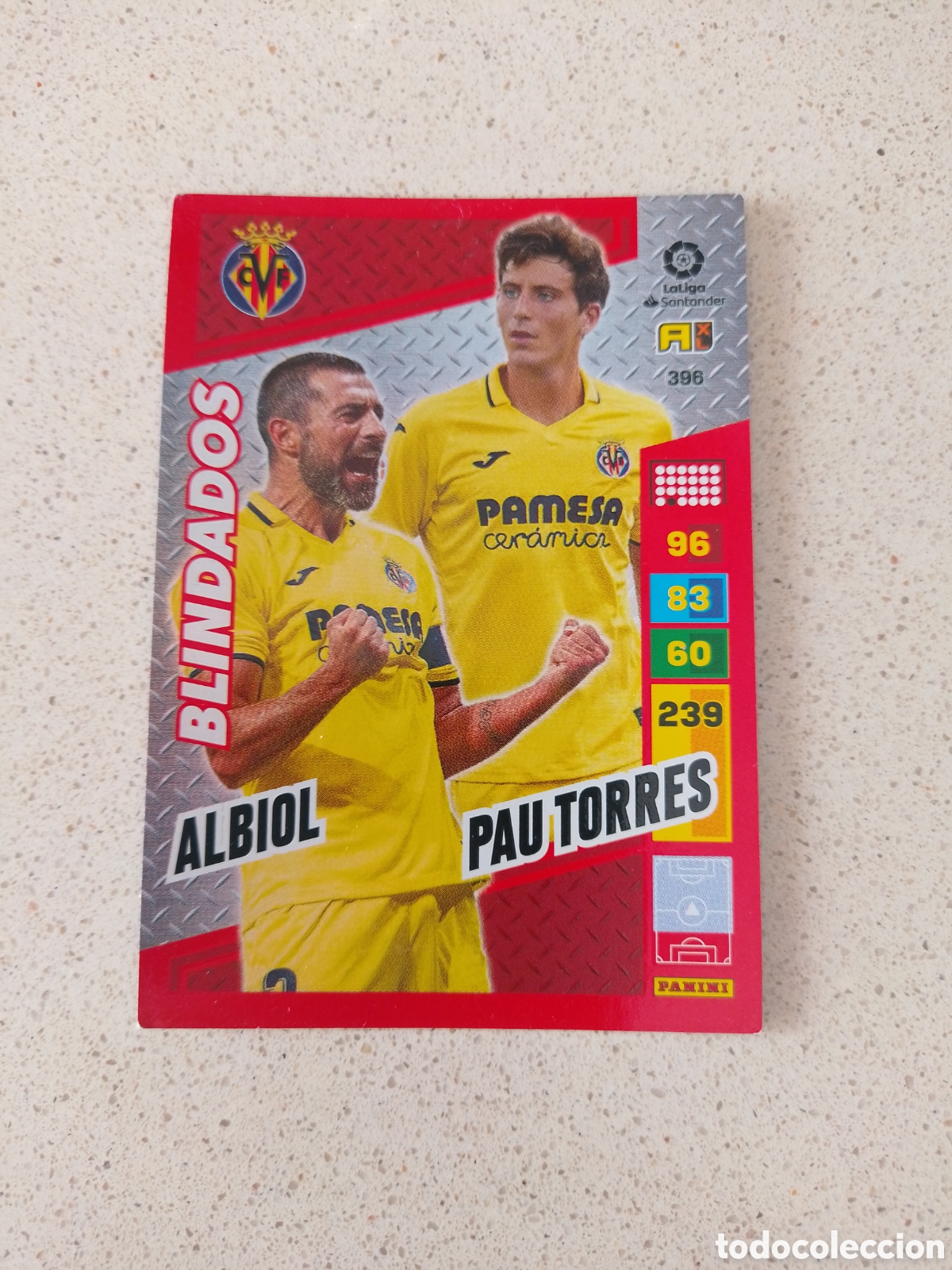 Cromos de F&uacute;tbol: CARTA 396 BLINDADOS ALBIOL / PAU TORRES VILLARREAL. ADRENALYN XL 22/23.