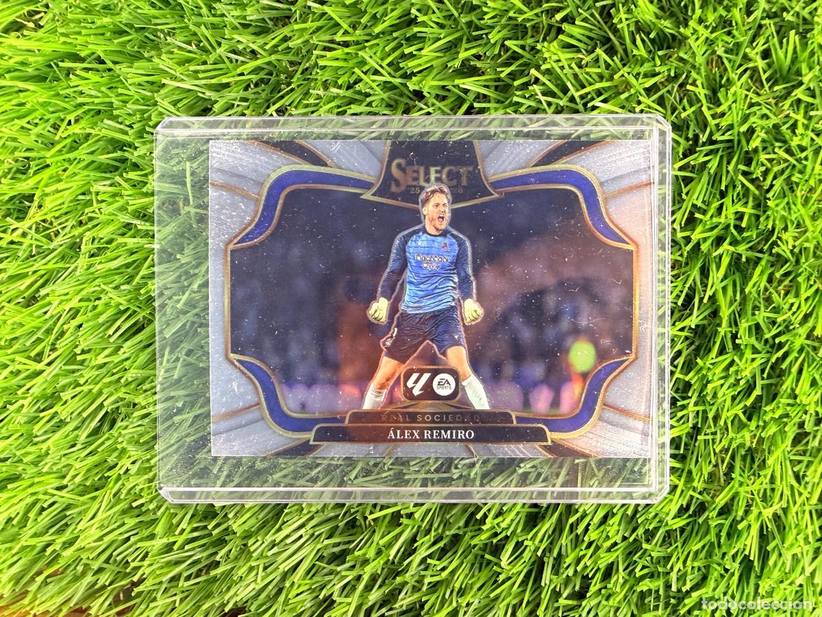 Cromos de F&uacute;tbol: N&ordm; 208 &Aacute;lex Remiro Base Field Level Real Sociedad Select Liga 25 26