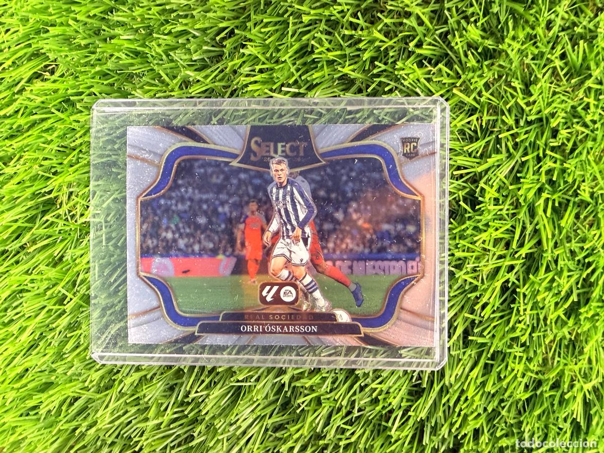 Cromos de F&uacute;tbol: N&ordm; 245 Orri &Oacute;skarsson Base Field Level Real Sociedad Select Liga 25 26