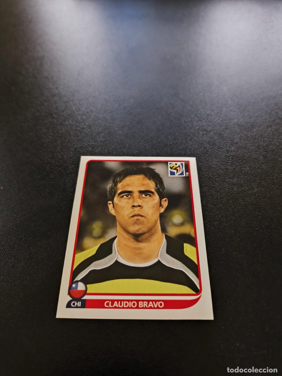 Cromos de F&uacute;tbol: 621 Claudio Bravo EMBLEMA CHILE SIN PEGAR PANINI FIFA WORLD CUP MUNDIAL SUDAFRICA 2010
