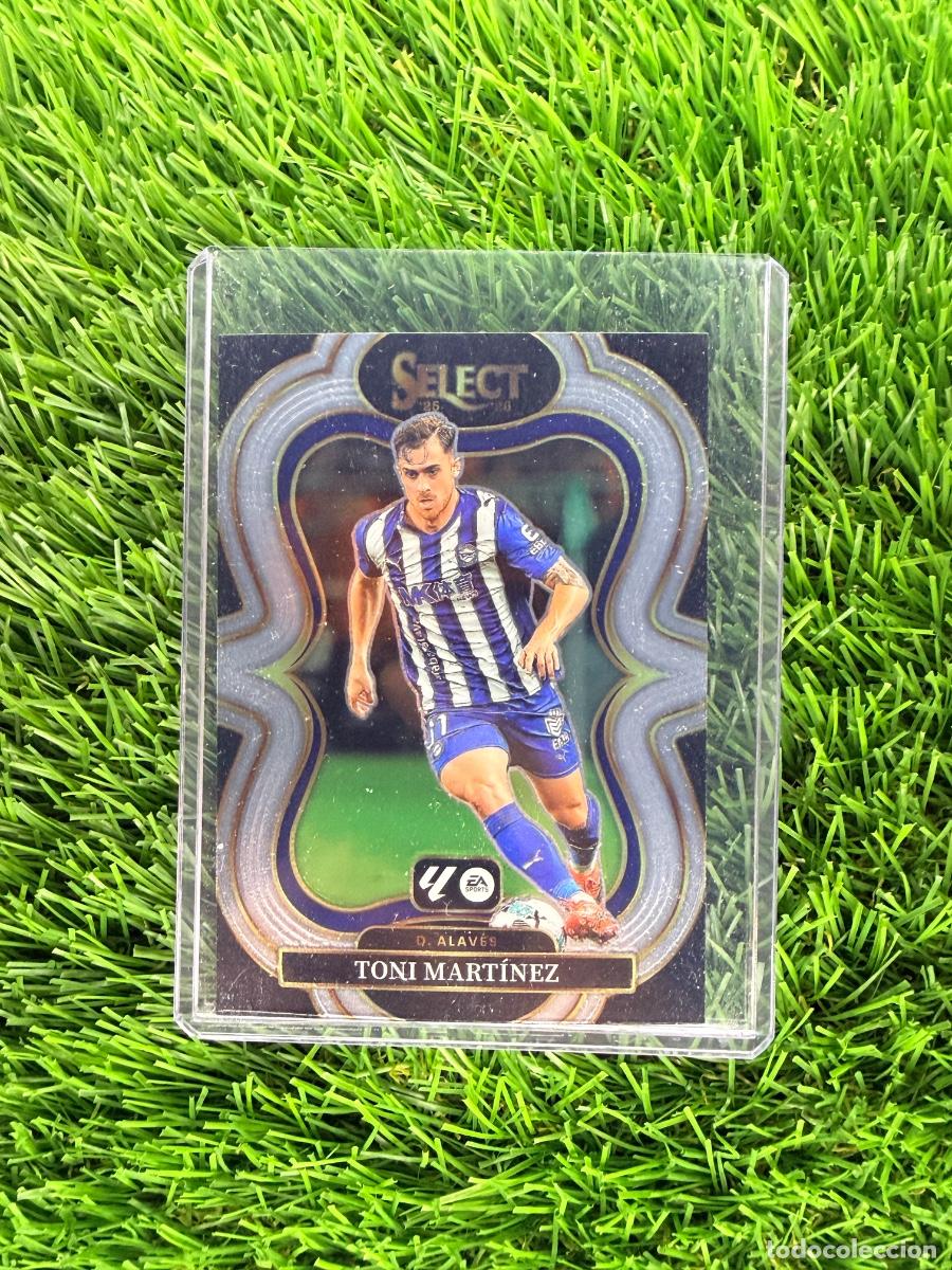 Football Stickers: N&ordm; 181 Toni Mart&iacute;nez Base Mezzanine D Alav&eacute;s Select Liga 25 26