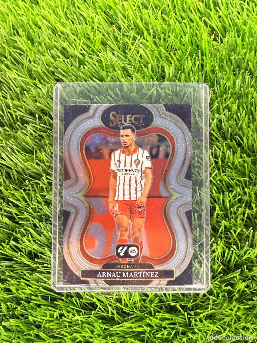 Cromos de F&uacute;tbol: N&ordm; 188 Arnau Mart&iacute;nez Base Mezzanine Girona FC Select Liga 25 26